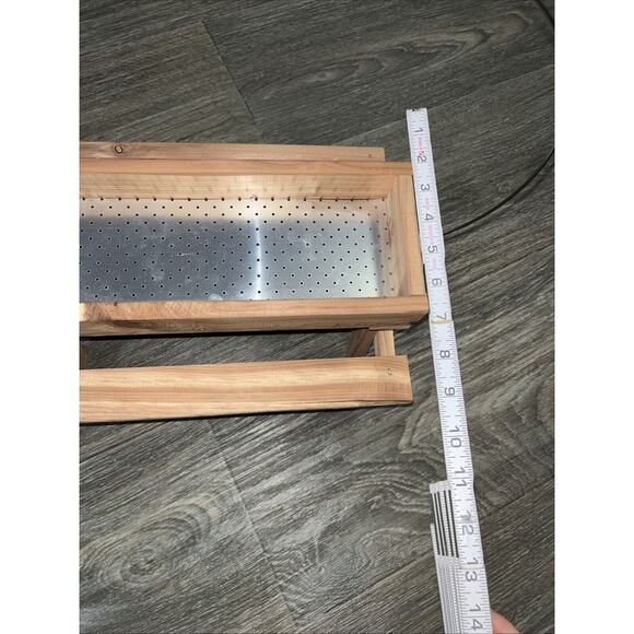 Wood/cedar picnic Table Hanging bird feeder - Picture 7 of 8